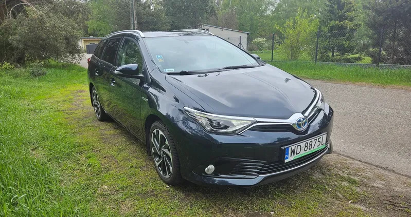 lubuskie Toyota Auris cena 70000 przebieg: 58900, rok produkcji 2016 z Warszawa